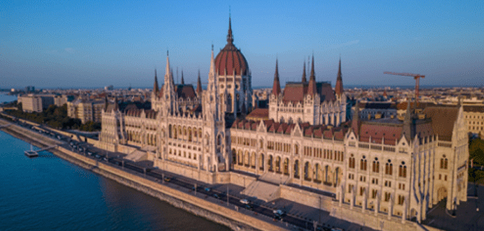 Carmignac: ‘Tisza-overwinning duidelijk keerpunt voor Hongarije’